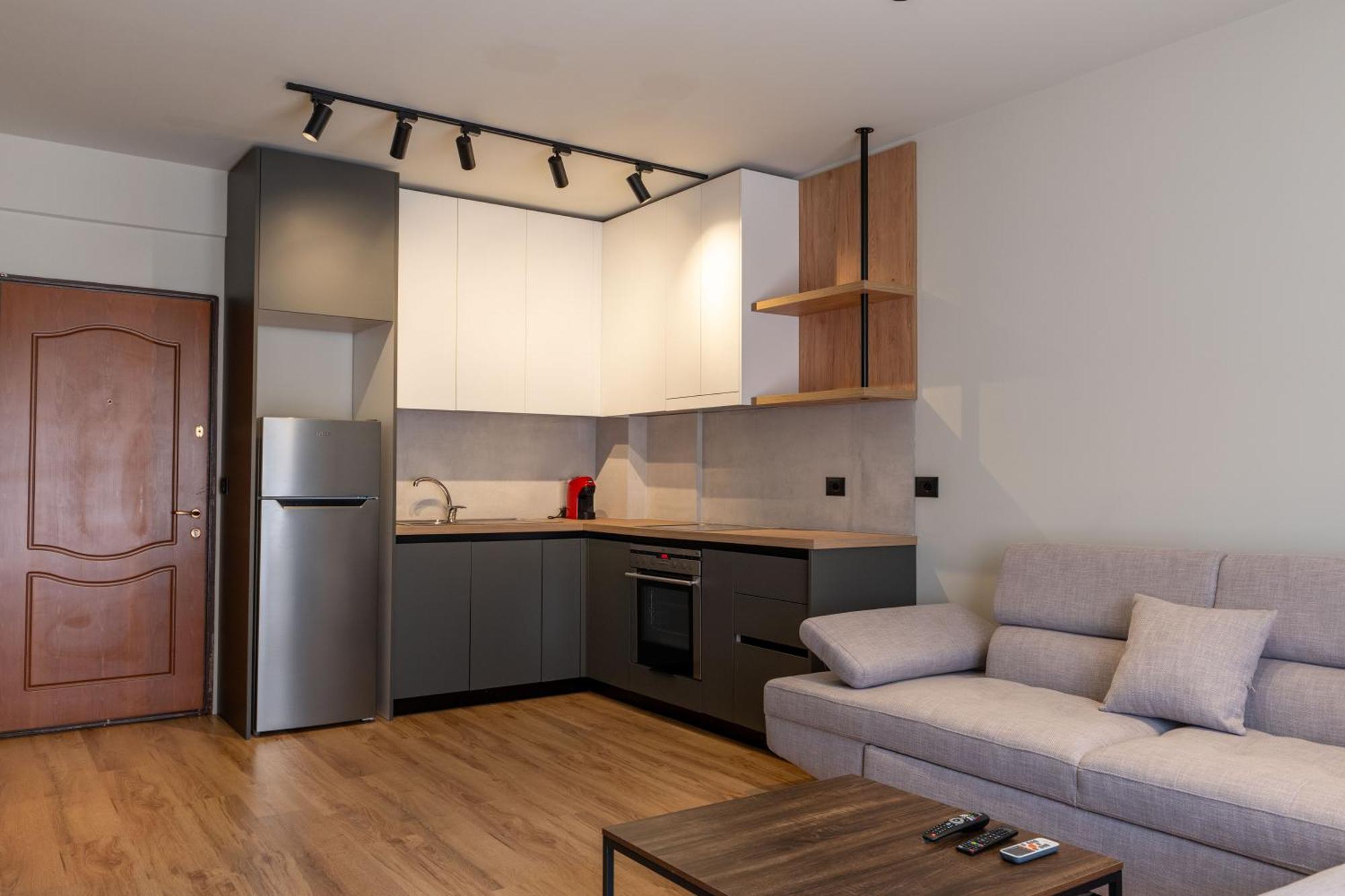 Meri's 13 Apartment