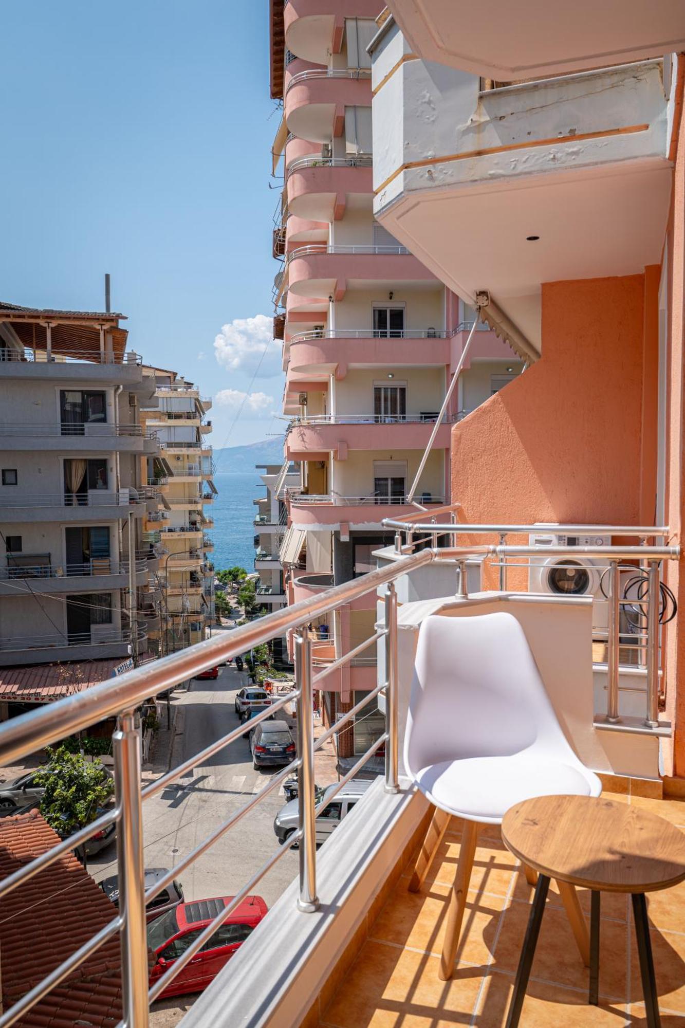 Meri's 13 Apartment Sarandë